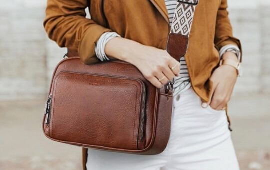 TANTOMI Vegan Leather Crossbody Purse