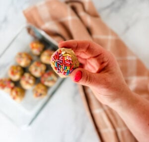 birthday cake protein balls (7)