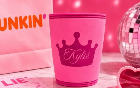 dunkin Kylie drink sleeve