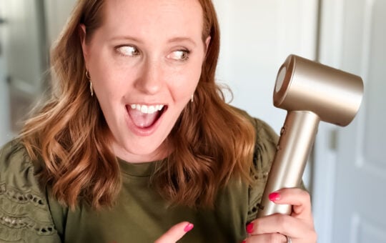 laura surprised hair dryer bopcal