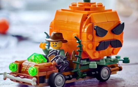 lego jack o lantern pickup truck