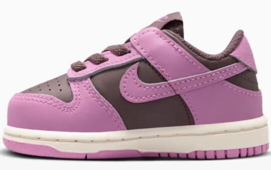 pink nike dunks