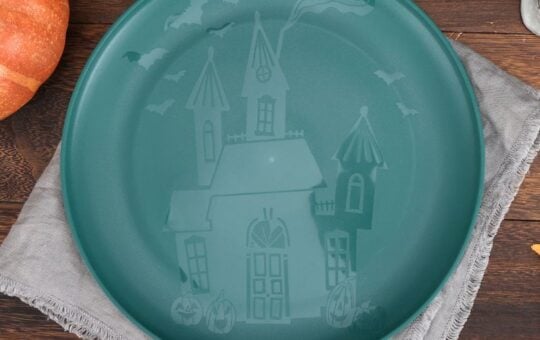 walmart halloween plate