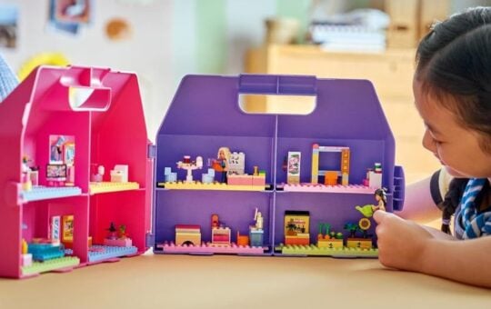 LEGO Friends Dollhouse Suitcase (3)