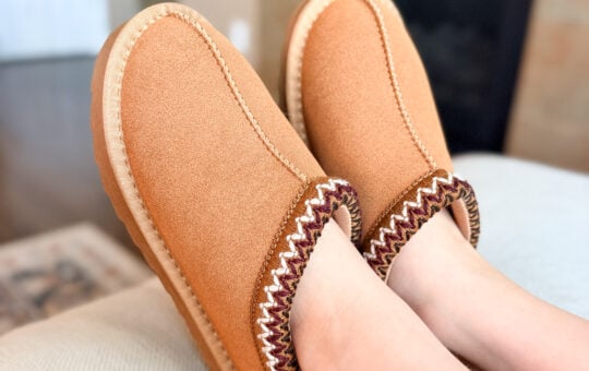 Laura DREAM PAIRS Kids Fuzzy Slipper Clogs Shoes