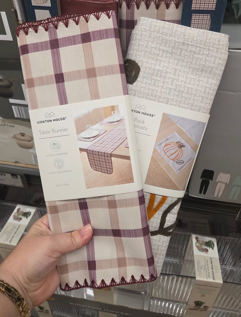 Table Runner 2
