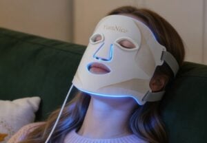 YUMNICE Red Light Therapy Face Mask