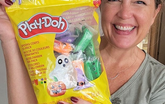 jamie play doh halloween bag short