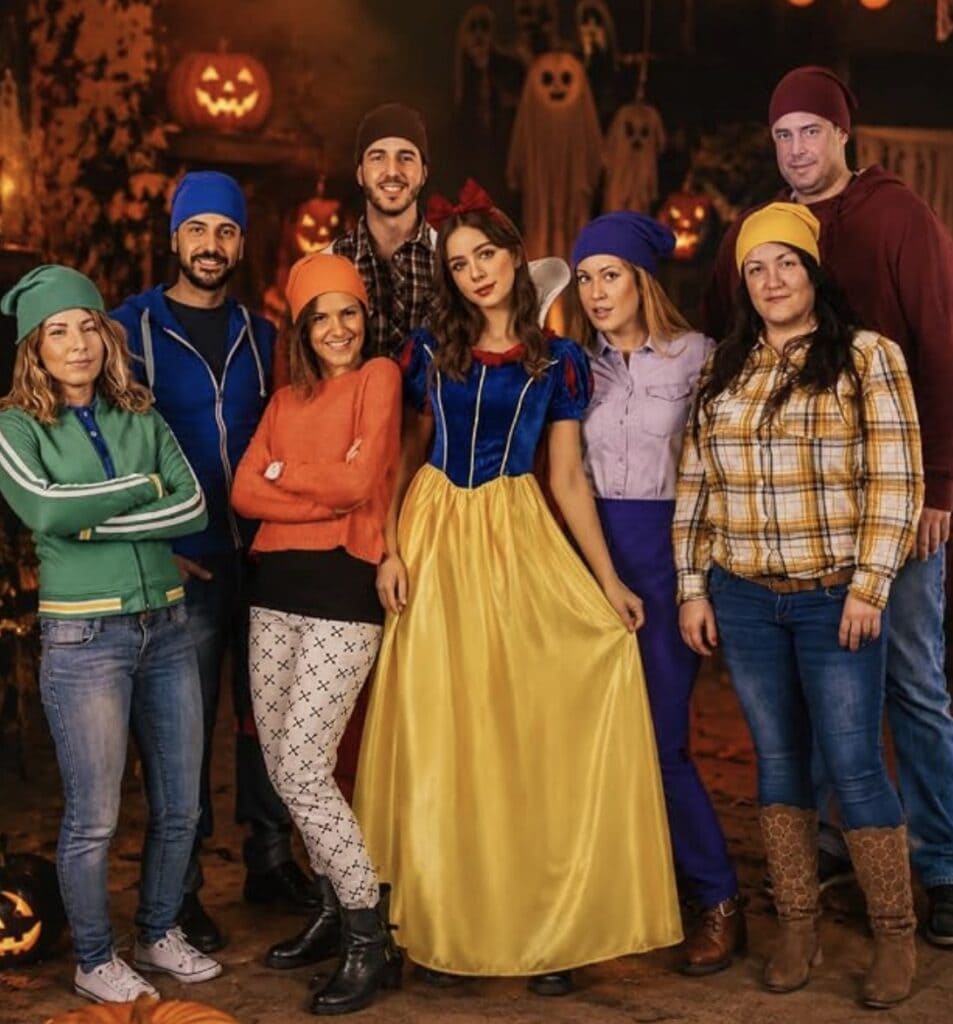 7 dwarfs & snow white group costumes 7 dwarfs & snow white group costumes