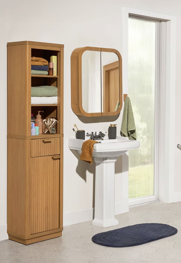 Beautiful Mirrored Medicine Cabinet, Warm Honey, 22 in x 5 in x 27 in