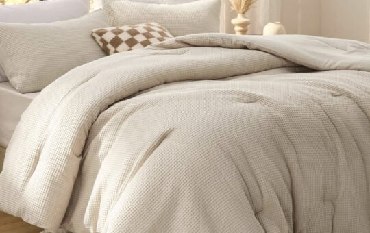 Bedsure Upgraded 3D Waffle Comforter Set Queen Size, Beige Bedding 3 Pcs