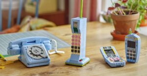 LEGO Creator 3 in 1 Retro Telephone