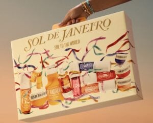 sol to the world holiday set
