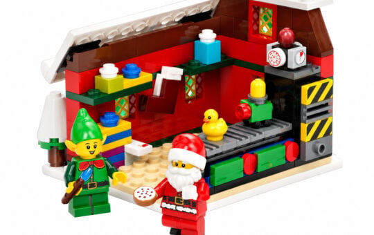 Barnes & Noble FREE LEGO Build