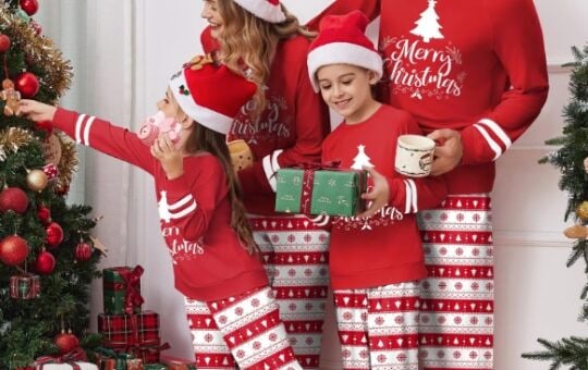 Ekouaer Family Christmas Pajamas Matching Sets