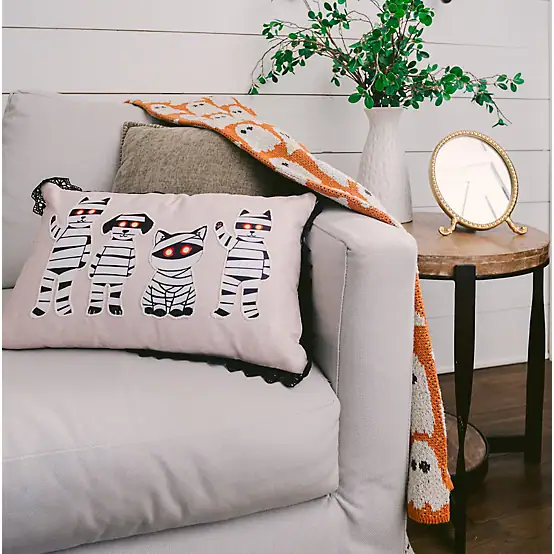 Red Shed Ghost Knitted Throw Blanket, 50 x 70in.