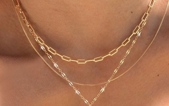YEEZII Layered Gold Necklace