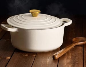 carote dutch oven white