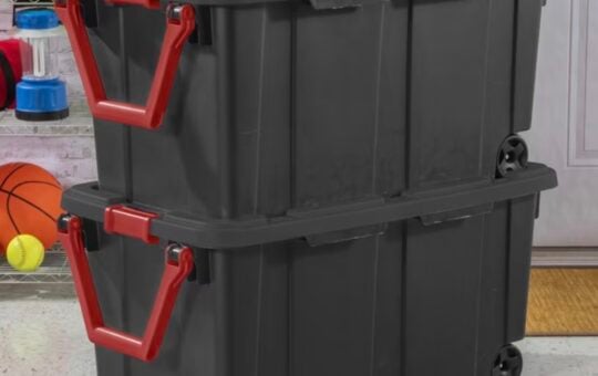 sterilite 40 gallon with wheels and handles